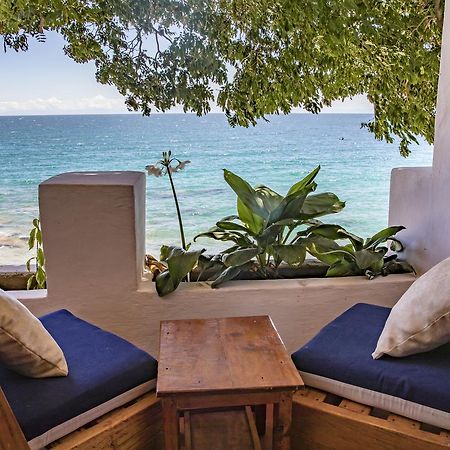 Njaya Lodge Nkhata Bay Екстер'єр фото