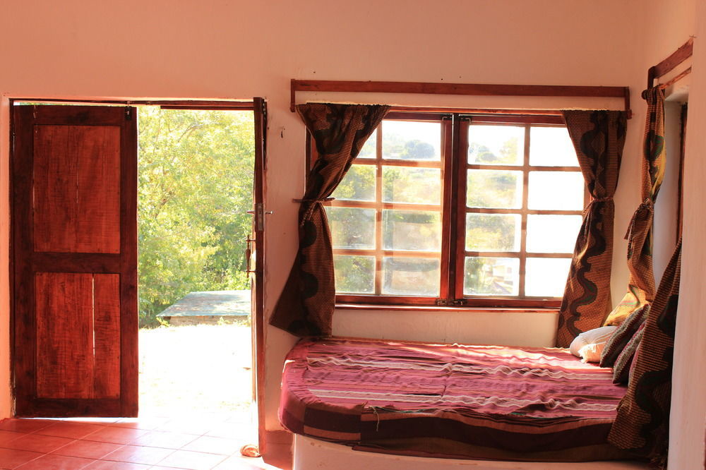 Njaya Lodge Nkhata Bay Екстер'єр фото